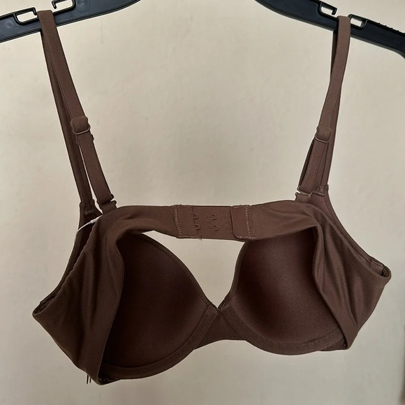 SKIMS FITS EVERYBODY T-SHIRT BRA NWT - OXIDE size 32A - Picture 6 of 7